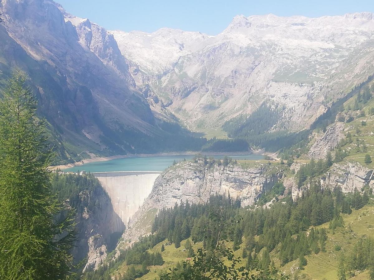 Chambres D'Hotes Pres De Verbier Volleges Luaran gambar